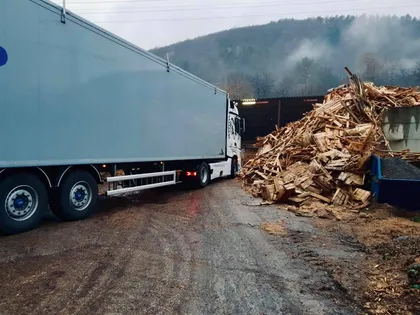 Lkw der Köhl Logistik GmbH im Einsatz – Foto 96